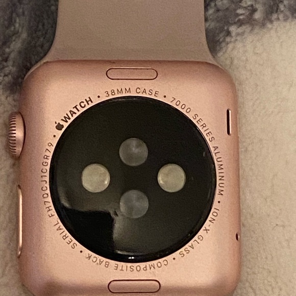 Rose gold iwatch - Picture 4 of 6